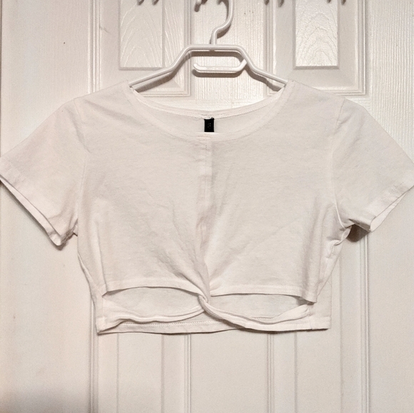 ✨3 for $40 ZAFUL white crop top 🤍 - Picture 2 of 3